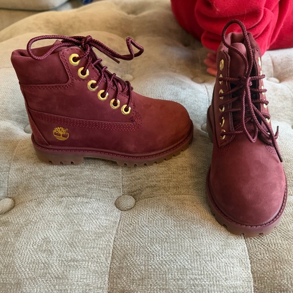 Timberland Maroon Lace-Up Boots - Picture 2 of 7